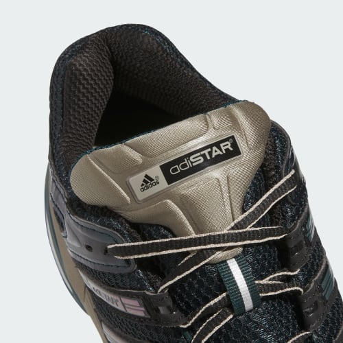 Adistar Control 5 Shoes - Cloud White / Core Black / Aurora Ivy
