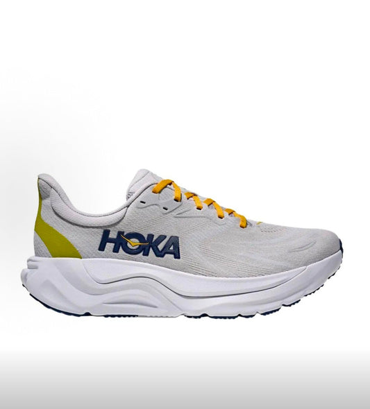 HOKA Arahi 8 Sneakers