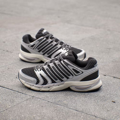 ADISTAR CONTROL 5 SHOES - Core Black / Silver Metallic / Grey One