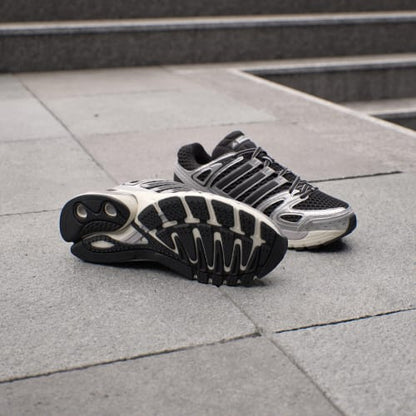 ADISTAR CONTROL 5 SHOES - Core Black / Silver Metallic / Grey One