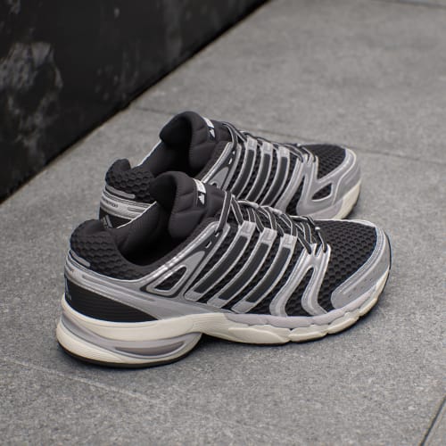 ADISTAR CONTROL 5 SHOES - Core Black / Silver Metallic / Grey One