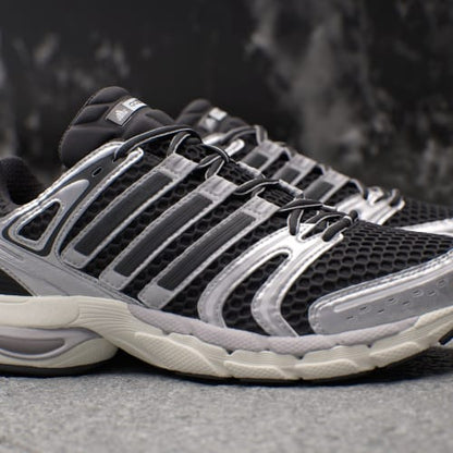 ADISTAR CONTROL 5 SHOES - Core Black / Silver Metallic / Grey One