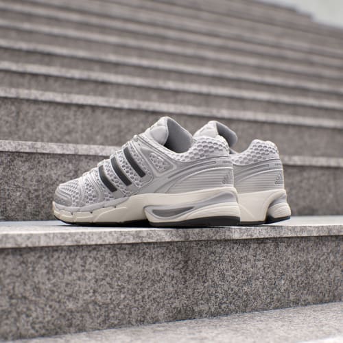 ADISTAR CONTROL 5 SHOES - Silver Metallic / Grey One / Core Black