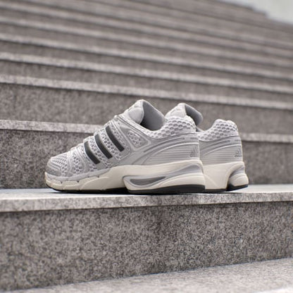ADISTAR CONTROL 5 SHOES - Silver Metallic / Grey One / Core Black