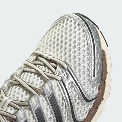 ADISTAR CONTROL 5 SHOES - Cloud White / Core Black / Core White