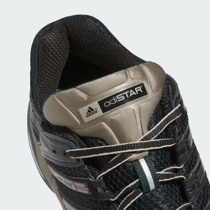 Adistar Control 5 Shoes - Cloud White / Core Black / Aurora Ivy