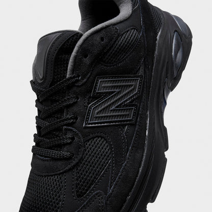 Men's New Balance 2010 Casual Shoes - Black/Black/Black - view 3