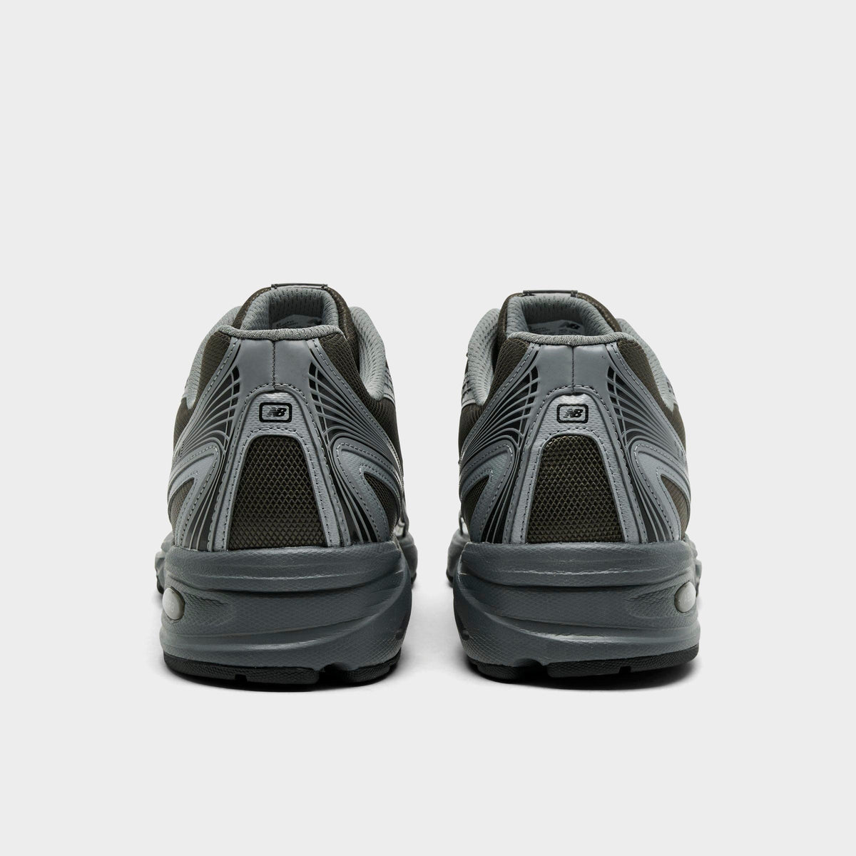 Men's New Balance 740 Casual Shoes - Black Metallic/Castlerock - view 4