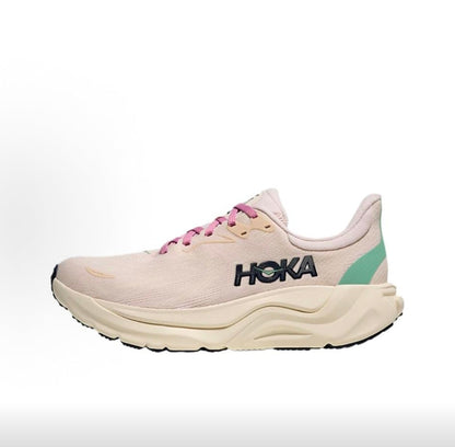 HOKA Arahi 8 Sneakers