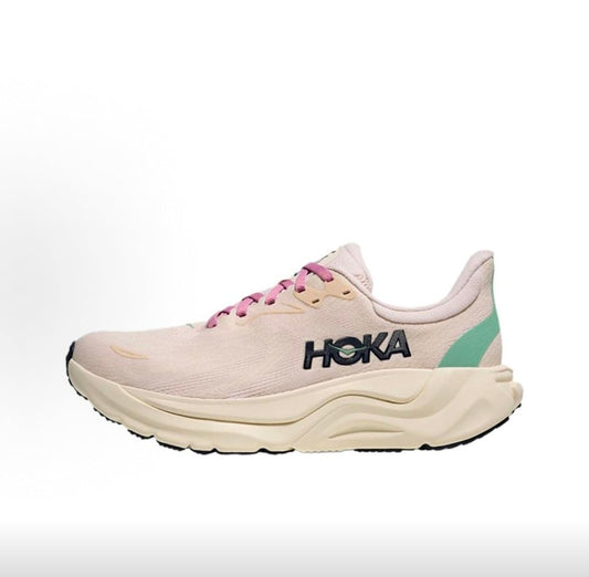 HOKA Arahi 8 Sneakers
