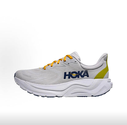 HOKA Arahi 8 Sneakers