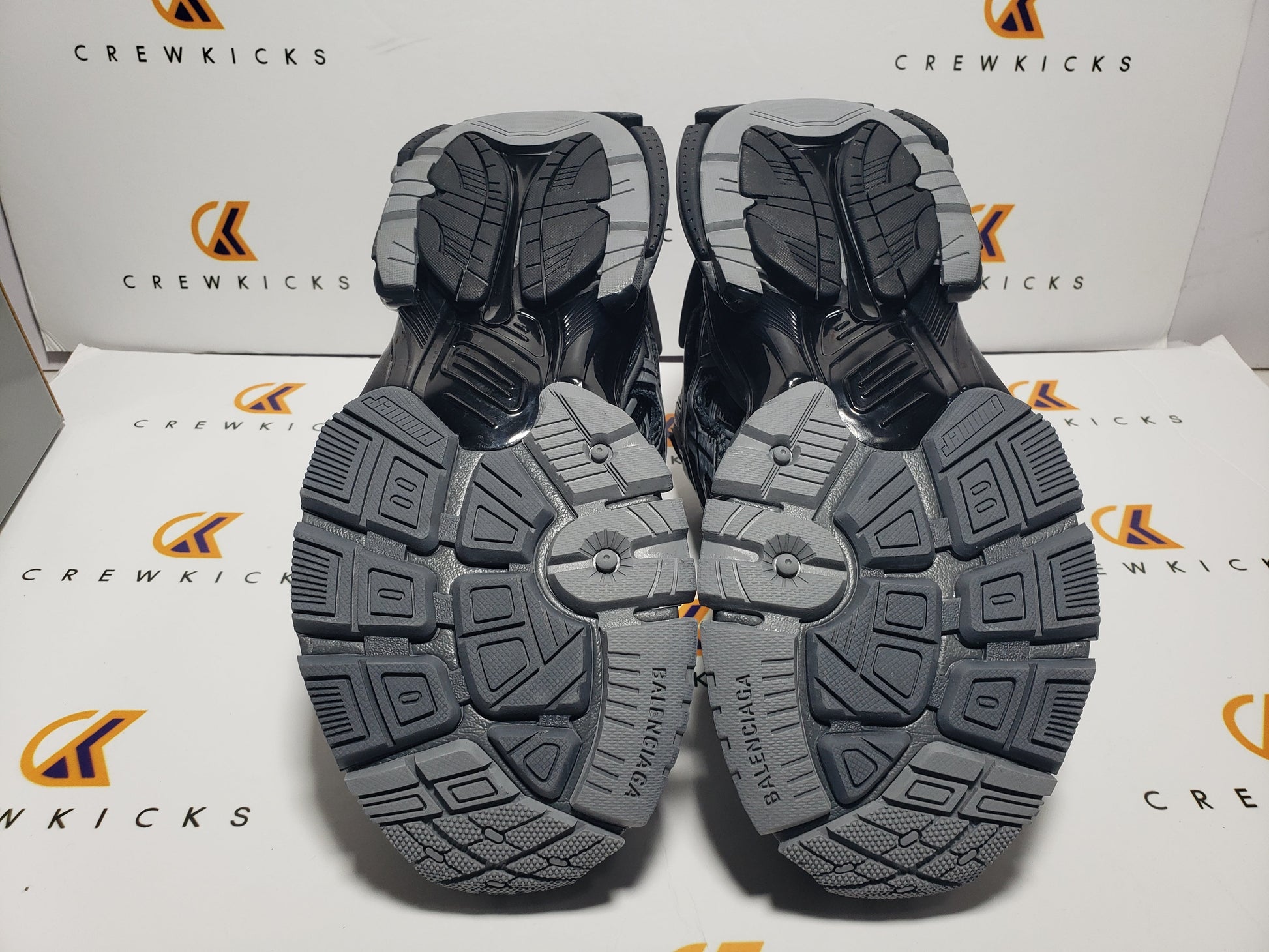 BALENCI Runner All Black Gray - image 5