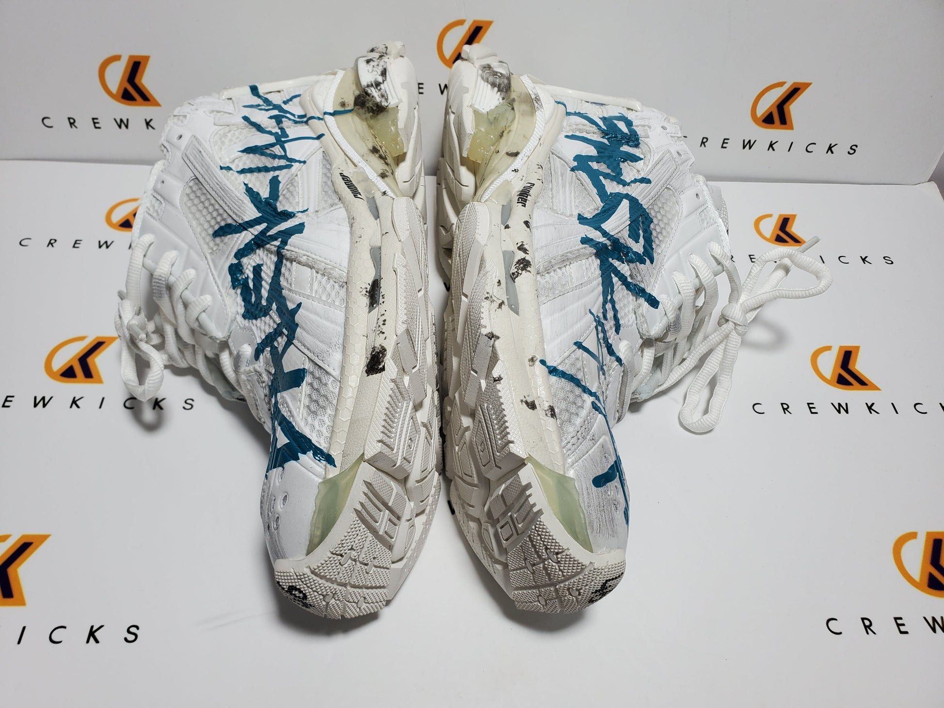 BALENCI Runner Graffiti White Blue - image 3